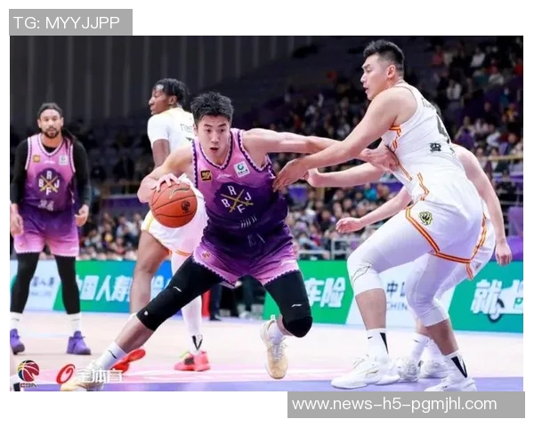 邹雨宸分享训练瞬间汗水见证坚持与信念努力向胜利迈进