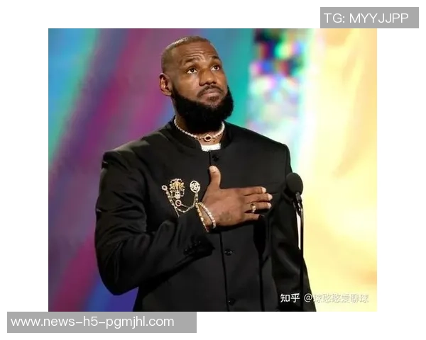 太阳主帅称马卢阿奇设立新标杆期待他持续高水平表现 太阳主帅称马卢阿奇设立新标杆期待他持续高水平表现